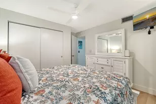 5950 Midnight Pass Rd, Sarasota, FL 34242 - Photo 17