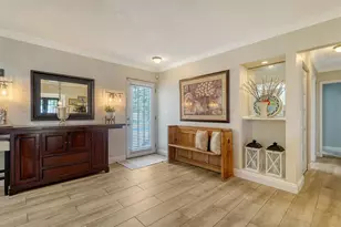 3530 Flores Ave, Sarasota, FL 34239 - Photo 9