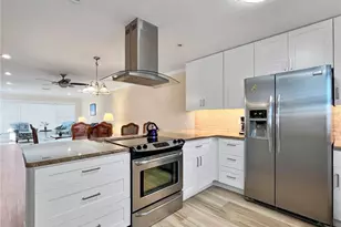 9811 Hernando Ct, Bradenton, FL 34210 - Photo 3