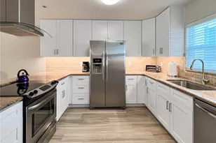 9811 Hernando Ct, Bradenton, FL 34210 - Photo 3