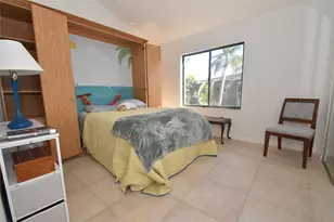 1511 Pelican Point Dr, Sarasota, FL 34231 - Photo 17