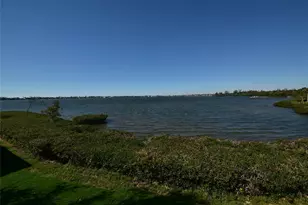 1511 Pelican Point Dr, Sarasota, FL 34231 - Photo 5