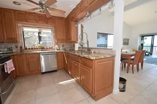 1511 Pelican Point Dr, Sarasota, FL 34231 - Photo 11