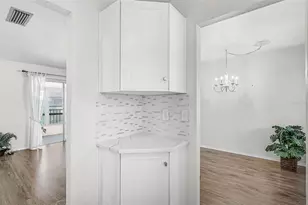 5940 Easy St, Bradenton, FL 34207 - Photo 9