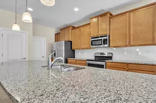 2830 Oriole Dr, Sarasota, FL 34243 - Photo 13