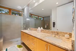 1739 Cherokee Dr, Sarasota, FL 34239 - Photo 13