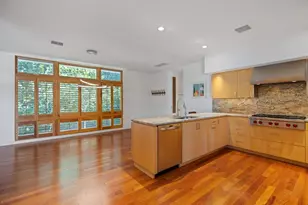 1739 Cherokee Dr, Sarasota, FL 34239 - Photo 21