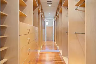 1739 Cherokee Dr, Sarasota, FL 34239 - Photo 17