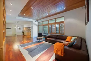 1739 Cherokee Dr, Sarasota, FL 34239 - Photo 31