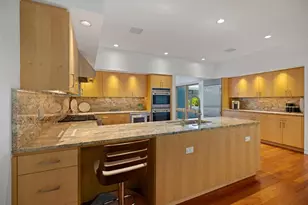 1739 Cherokee Dr, Sarasota, FL 34239 - Photo 25