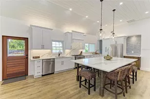 8245 Longbay Blvd, Sarasota, FL 34243 - Photo 9