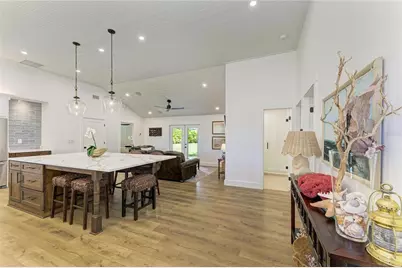 8245 Longbay Boulevard, Sarasota, FL 34243 - Photo 15