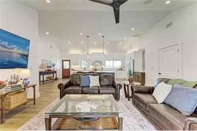 8245 Longbay Boulevard, Sarasota, FL 34243 - Photo 23