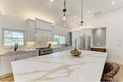 8245 Longbay Boulevard, Sarasota, FL 34243 - Photo 11