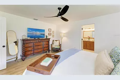 8245 Longbay Boulevard, Sarasota, FL 34243 - Photo 27