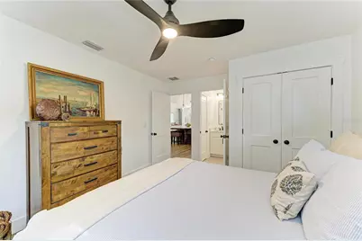 8245 Longbay Boulevard, Sarasota, FL 34243 - Photo 33