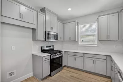 7758 Waning Moon Way, Sarasota, FL 34241 - Photo 5