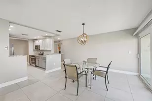 113 Whispering Sands Dr, Sarasota, FL 34242 - Photo 5