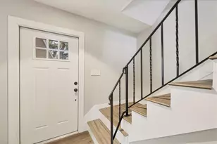 2115 Shadow Oaks Rd, Sarasota, FL 34240 - Photo 5