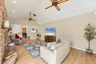 2115 Shadow Oaks Rd, Sarasota, FL 34240 - Photo 13