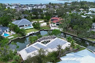 4839 Primrose Path, Sarasota, FL 34242 - Photo 15