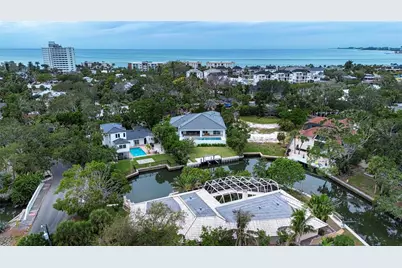 4839 Primrose Path, Sarasota, FL 34242 - Photo 17