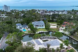 4839 Primrose Path, Sarasota, FL 34242 - Photo 17