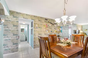 3617 Lake Bayshore Dr, Bradenton, FL 34205 - Photo 5