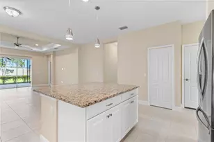 3835 Autumn Fern Ter, Sarasota, FL 34243 - Photo 11