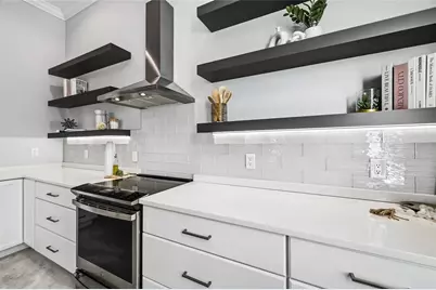 4078 65th Place E, Sarasota, FL 34243 - Photo 13