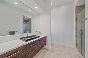4136 Roberts Point Cir, Sarasota, FL 34242 - Photo 45