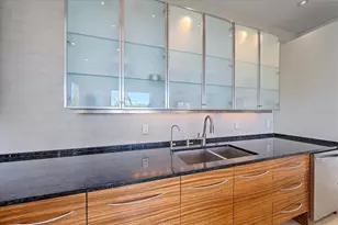 4136 Roberts Point Cir, Sarasota, FL 34242 - Photo 41