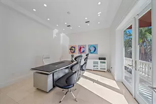4136 Roberts Point Cir, Sarasota, FL 34242 - Photo 17