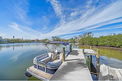 4136 Roberts Point Circle, Sarasota, FL 34242 - Photo 11