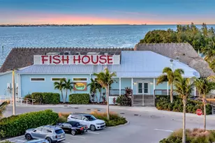 246 Sapphire Lake Dr, Bradenton, FL 34209 - Photo 19