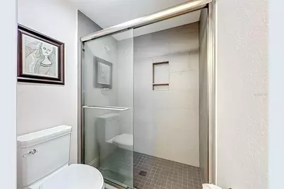 4240 Breezeway Boulevard #325, Sarasota, FL 34238 - Photo 33