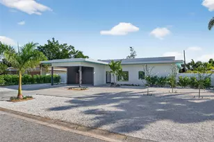 2306 Valencia Dr, Sarasota, FL 34239 - Photo 1