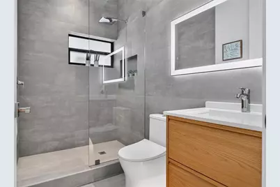 2306 Valencia Drive, Sarasota, FL 34239 - Photo 31