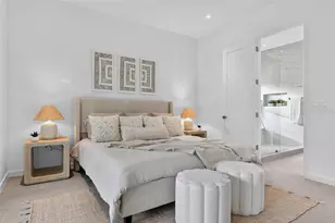 2306 Valencia Dr, Sarasota, FL 34239 - Photo 21