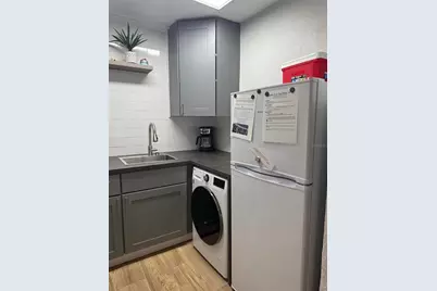 170 Roosevelt Drive #6, Sarasota, FL 34236 - Photo 7