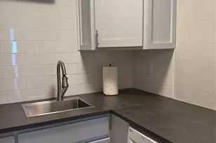 170 Roosevelt Dr, Sarasota, FL 34236 - Photo 15