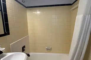 170 Roosevelt Dr, Sarasota, FL 34236 - Photo 27