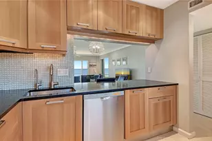 4900 Gulf of Mexico Dr, Longboat Key, FL 34228 - Photo 17