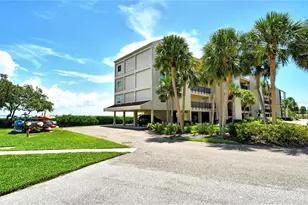 4900 Gulf of Mexico Dr, Longboat Key, FL 34228 - Photo 3