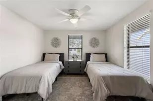2054 Racimo Dr, Sarasota, FL 34240 - Photo 15
