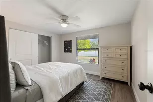 2054 Racimo Dr, Sarasota, FL 34240 - Photo 11