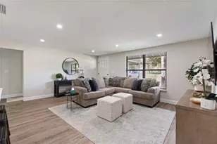 2054 Racimo Dr, Sarasota, FL 34240 - Photo 13