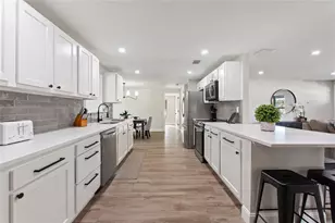 2054 Racimo Dr, Sarasota, FL 34240 - Photo 27