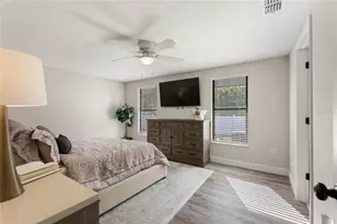 2054 Racimo Dr, Sarasota, FL 34240 - Photo 17