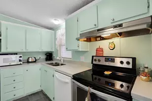 709 Riverview Cir, North Port, FL 34287 - Photo 11